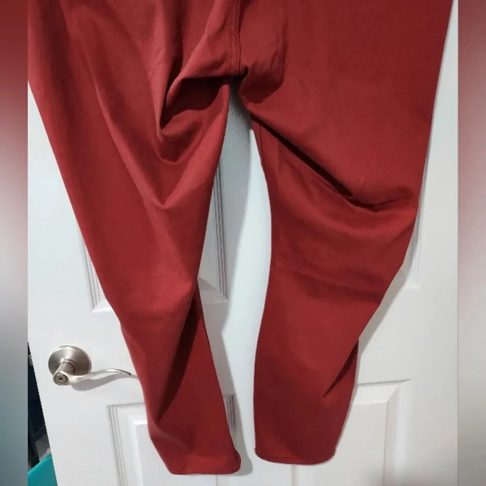NWOT Signature Gold Levi Strauss Brick Pull-On Skinny Pants in Size 26 M W38 L30